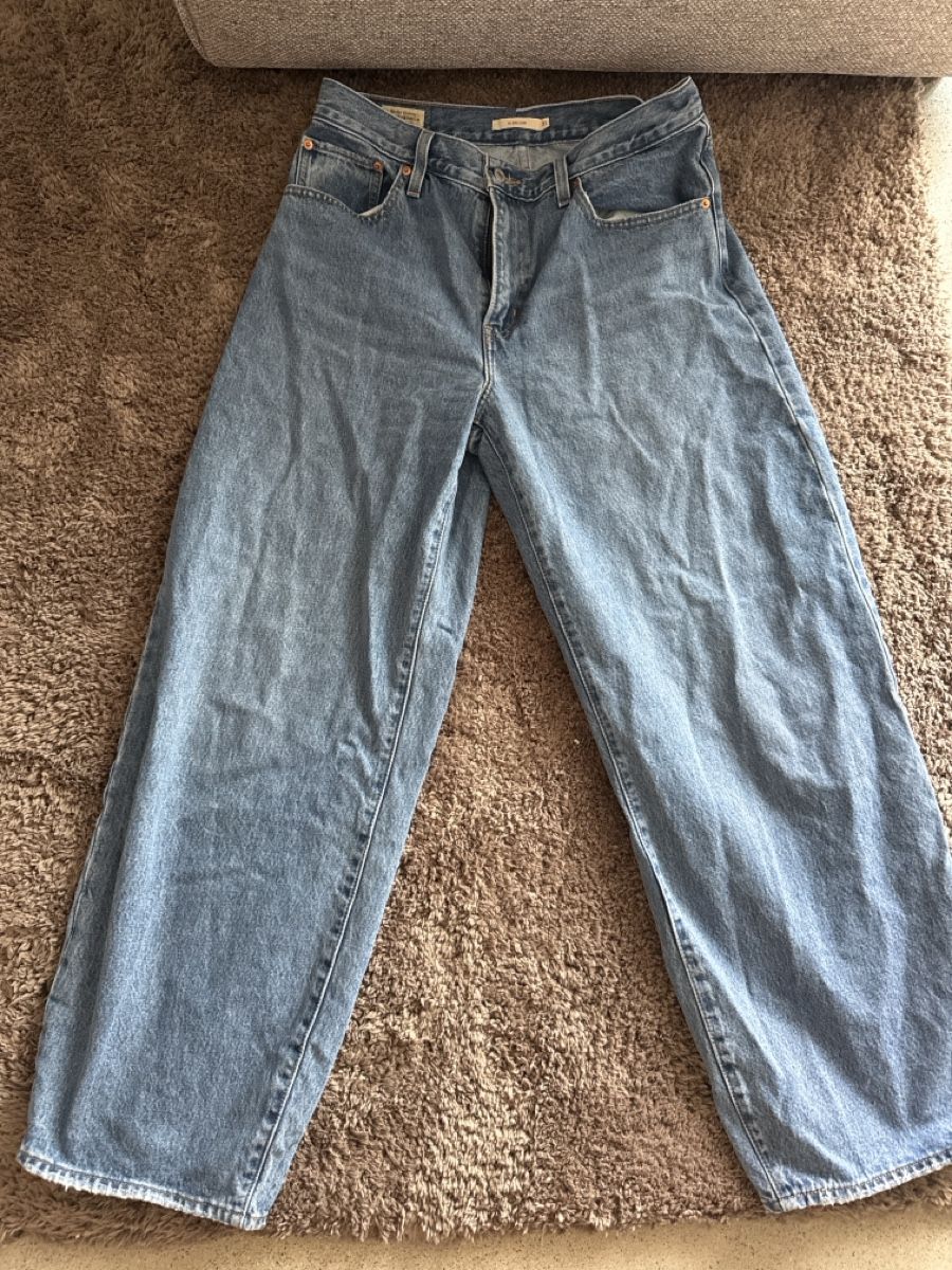 Levi's Jeans: Levi‘s Jeans – Usato da Rotkreuz venduto da fab_8vm7