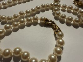 Perlenschmuck-Set mit Ketten, Armband und Ohrclips (9)