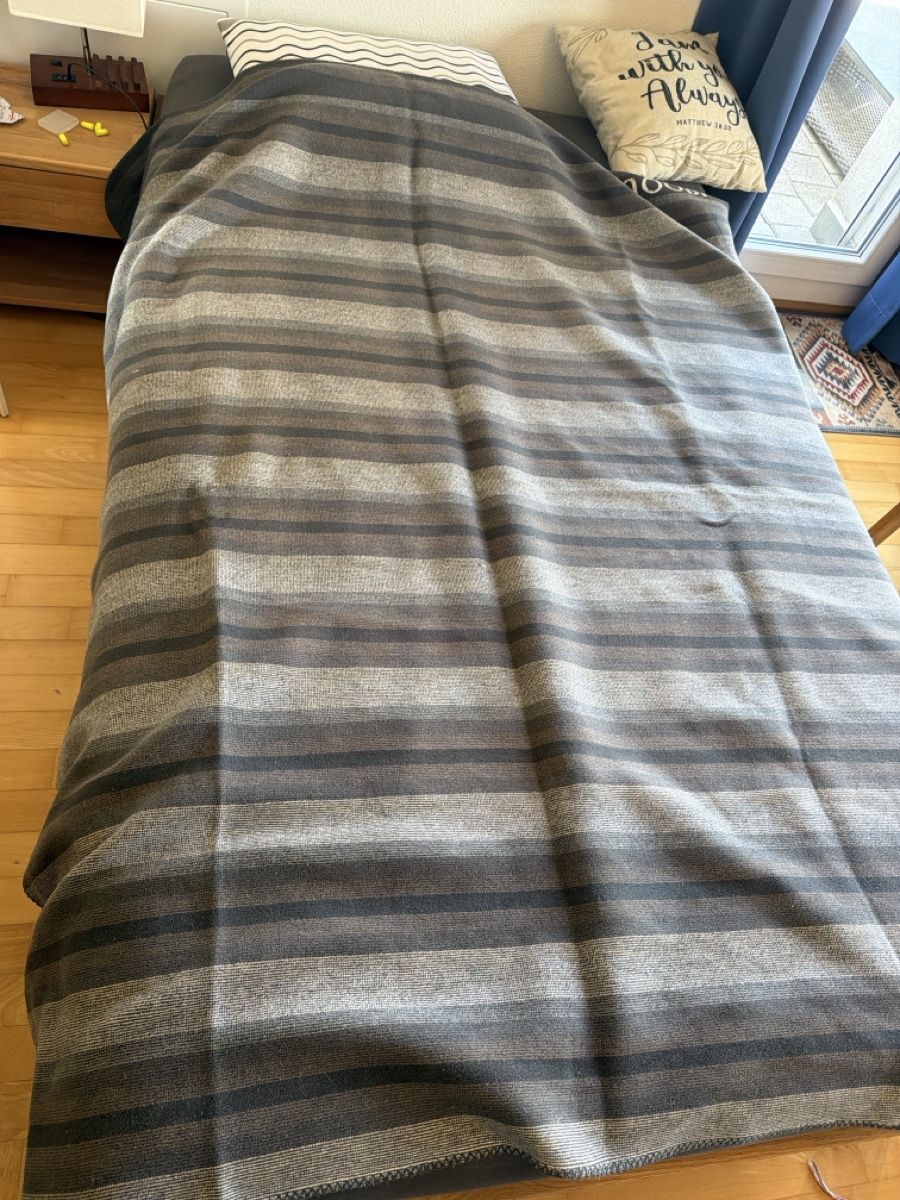Decken: JOOP    DECKE    GESTREIFT   182  X  152 – Gebraucht aus Wetzikon ZH von philippe_22 4