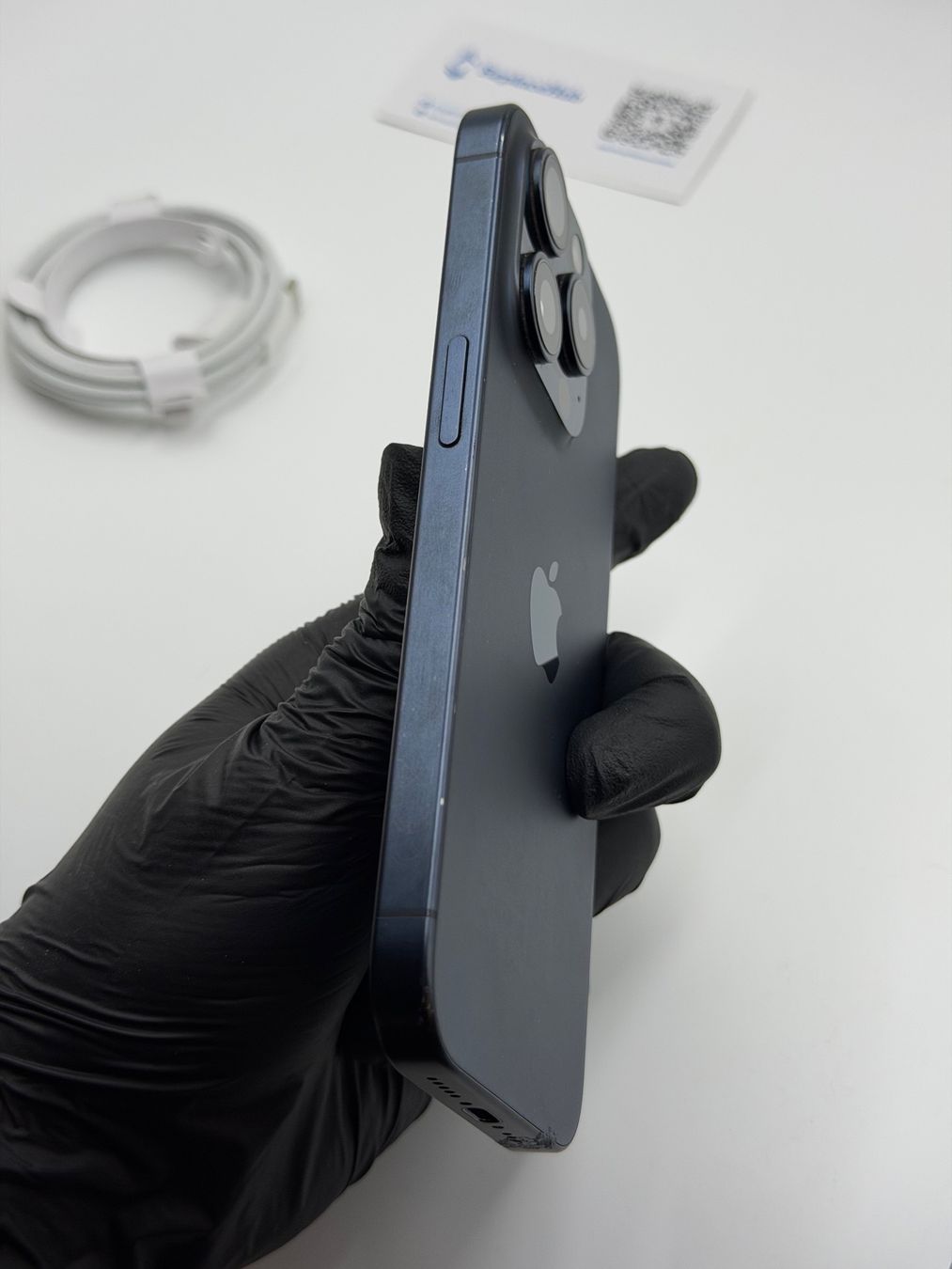 Apple Telefoni cellulari / Smartphones: Apple iPhone 15 Pro - 512 GB | Wie neu – Usato da Chur venduto da ReplaceHub 2