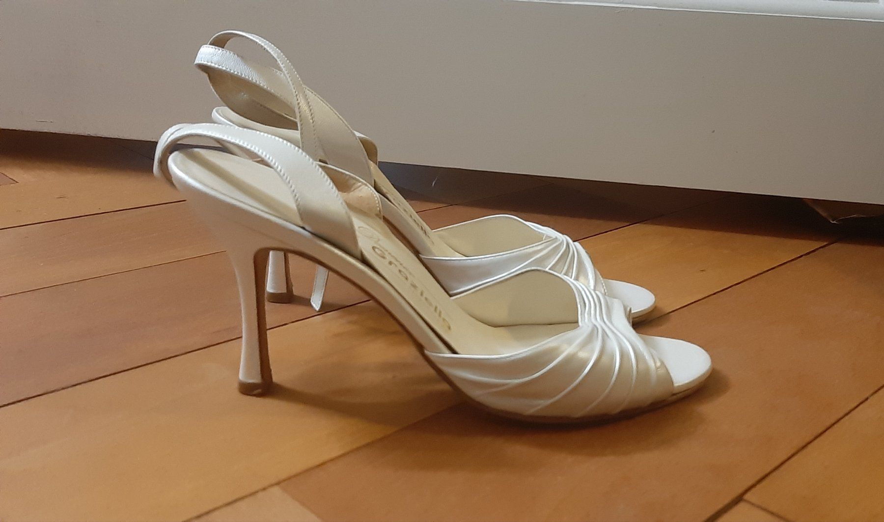 Scarpe da donna: Elegante Sandalen LEDER Gr.38 – Nuovo (secondo la descrizione) da Zürich venduto da Venecia25