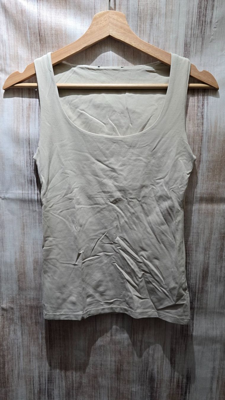 Zara Top: 🎉 ZARA Basic Tank Top - XS / S - Nude – Usato da Thalwil venduto da VitaMini