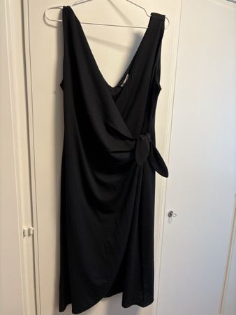 Schickes, elegantes, schwarzes Kleid von H&M, Grösse L