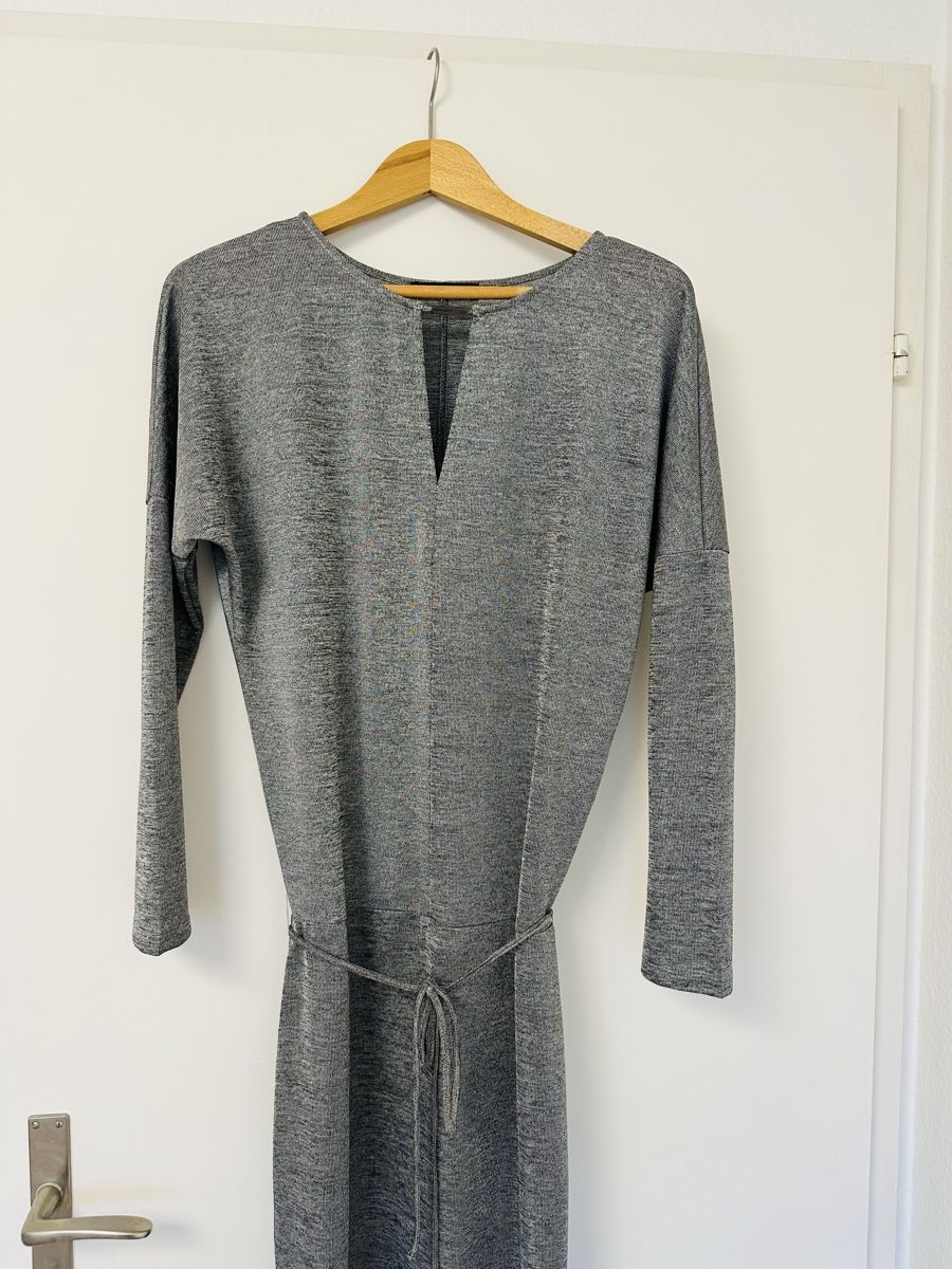 Vila Vestiti: Gray VILA Long Dress with Belt, Size S – Usato da Kilchberg ZH venduto da kku_pv69 1