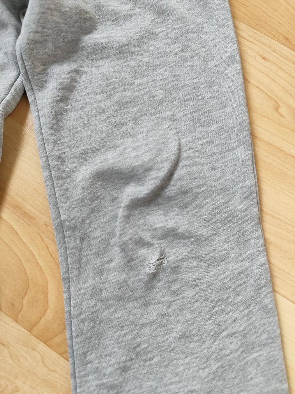 Pantalons: Adidas Trainerhose Gr. 128 – D'occasion à Seon par Mandes1 2