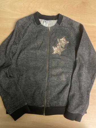 C&A Sweat Jacke mit Sternen, Grösse 158/164, Top Zustand!