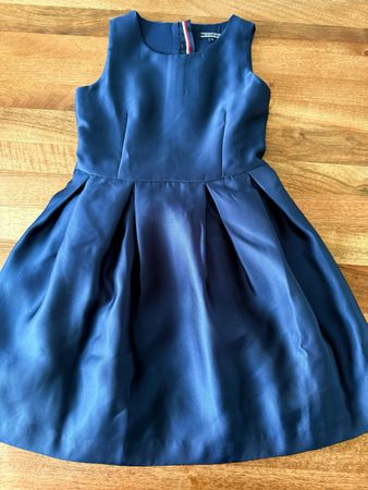 Festliches Tommy Hilfiger Kleid, Gr. 128, Dunkelblau