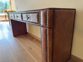 Lederkonsole aus Büffelleder von Eichholtz