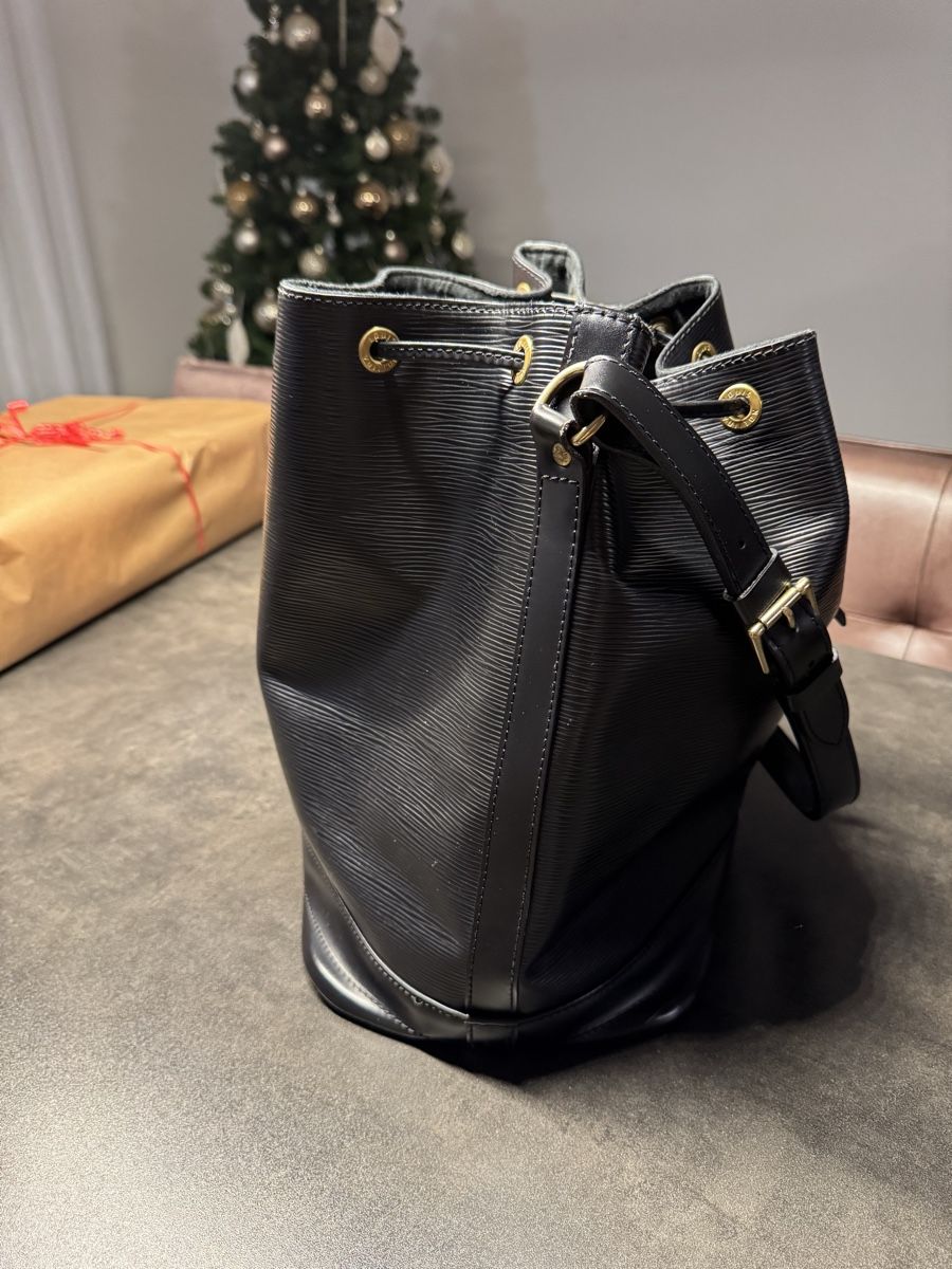 Borse da donna: Louis Vuitton Noe Beuteltasche Schwarz Leder – Usato da Lenzburg venduto da haad94 3