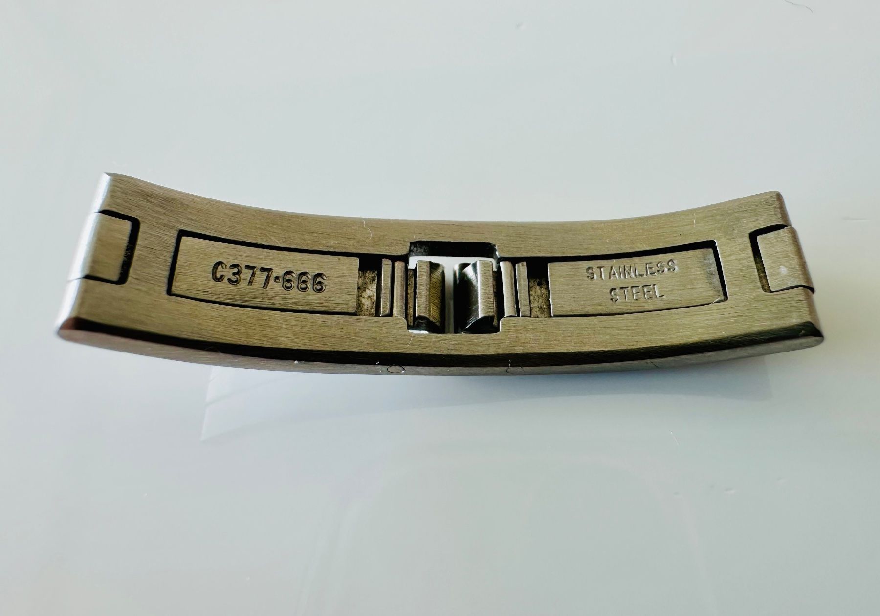 Swiss Orologi: FERMOIR C377.666 Acier inoxydable - NEUF – Nuovo (secondo la descrizione) da Conthey venduto da advisia 1