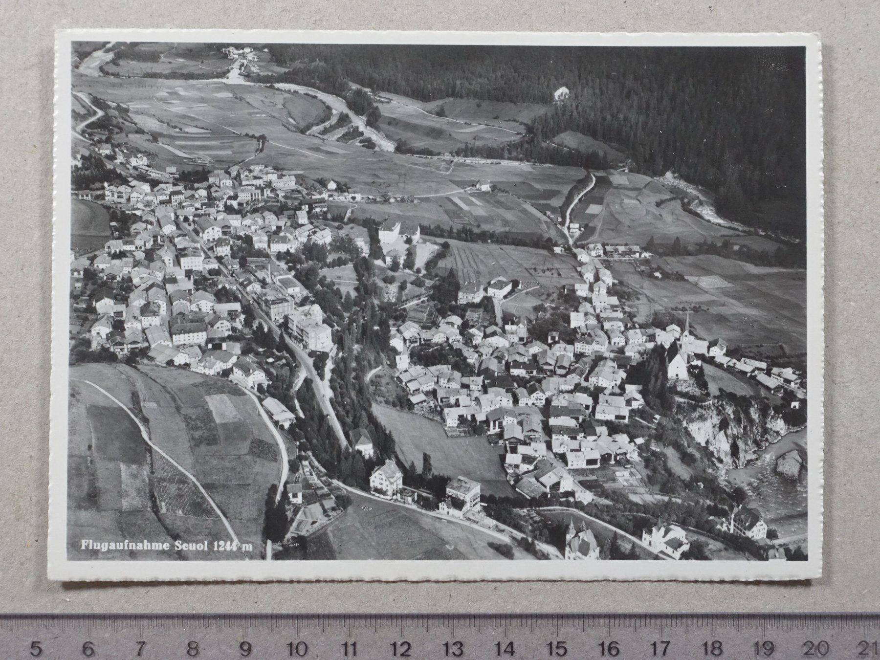 Cartoline postali: Scuol, Flugaufnahme – Usato da Lenzburg venduto da fh1