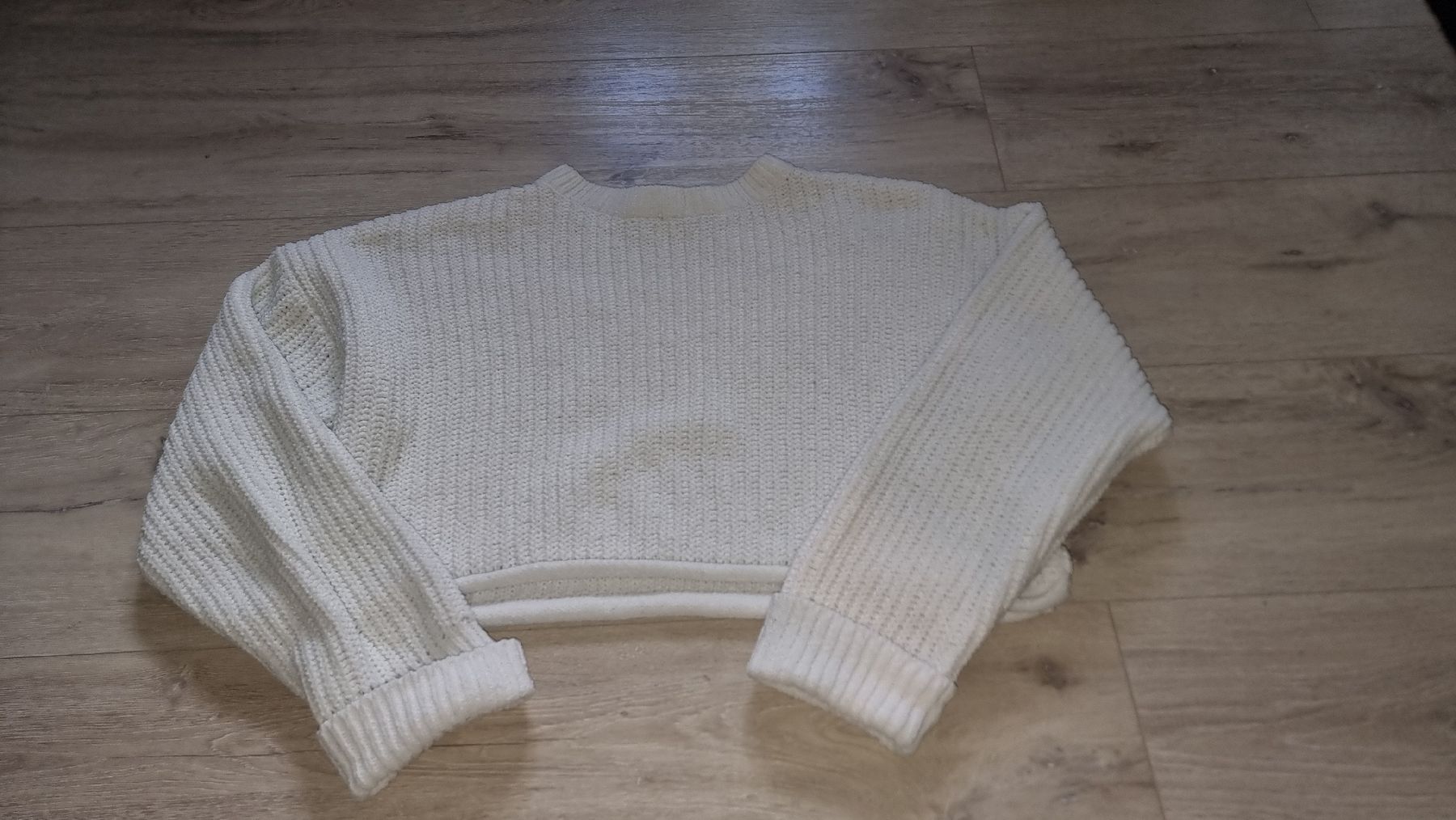 Bershka Pullover & Sweatshirts: Weisser Bershka Strickpullover Gr. M – Gebraucht aus Wigoltingen von Zuckerfee84
