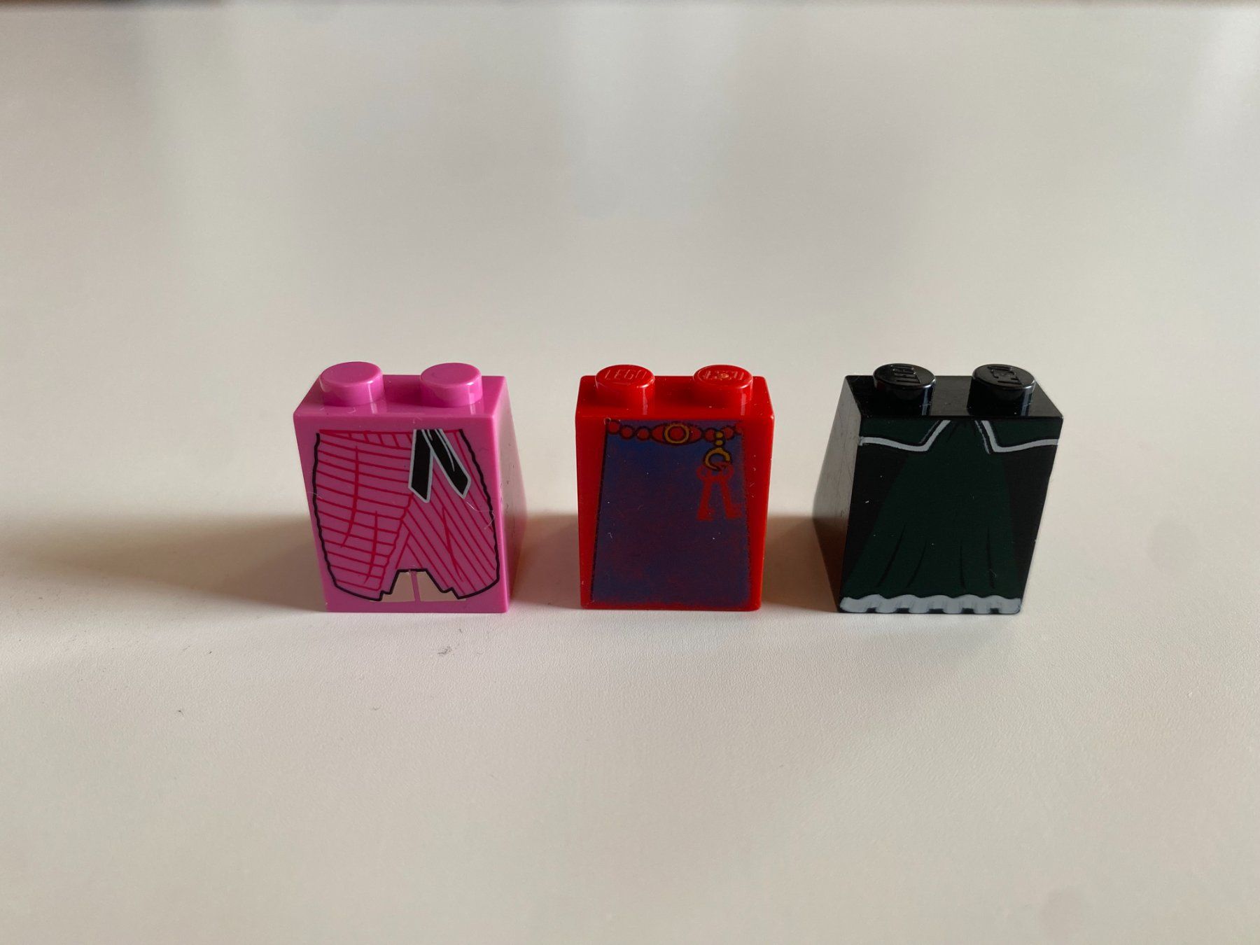 Lego Giocattoli: LEGO - 3 - VERSCHIEDENE - MEIDEN - RÖCKE – Usato da Gelterkinden venduto da ajdt4
