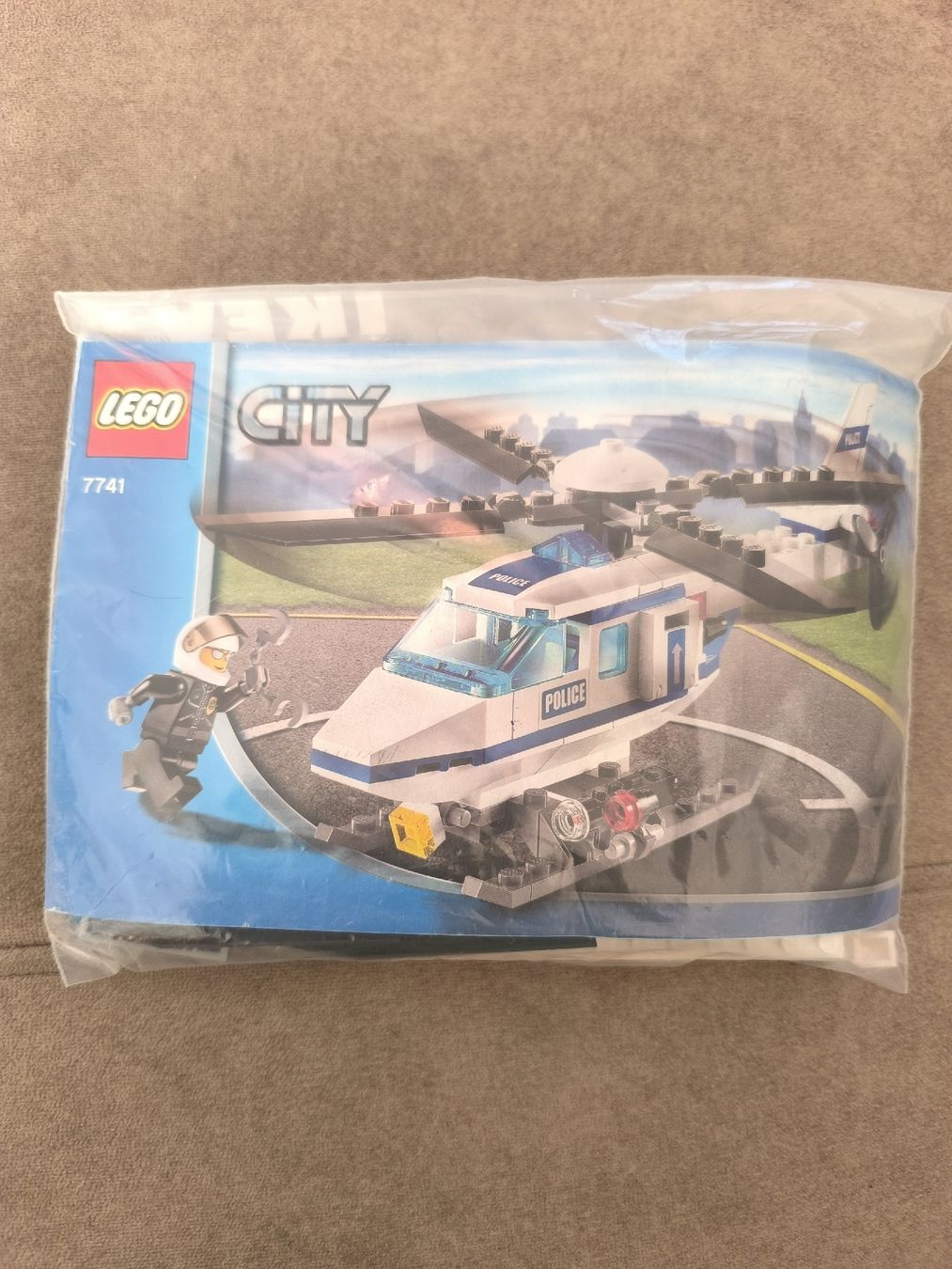 Lego Baukästen: LEGO City Polizei Helikopter 7741 – Gebraucht aus Langenthal von SchwarzeRose5