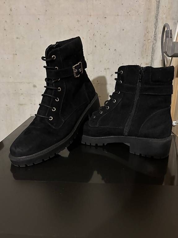 Chaussures femmes: Bottine – D'occasion à Fortunau (Ayent) par CicciStore