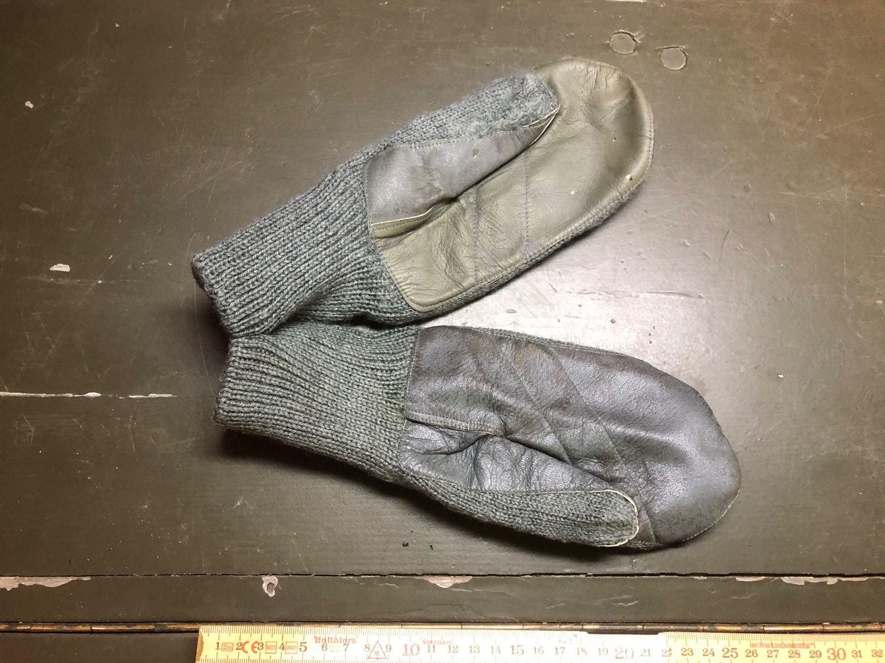 Schweizer Armee Guanti & manicotti: Schweizer Armee Handschuhe Wollhandschuh Militärhandschuhe – Usato da Madiswil venduto da TEMISO