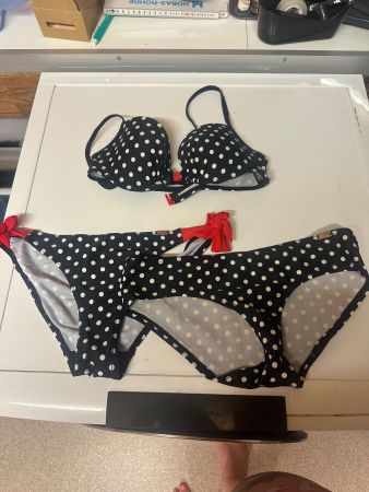 3er Set Bikini schwarz- weiss getupft (Hose 36 / Oben 75a)