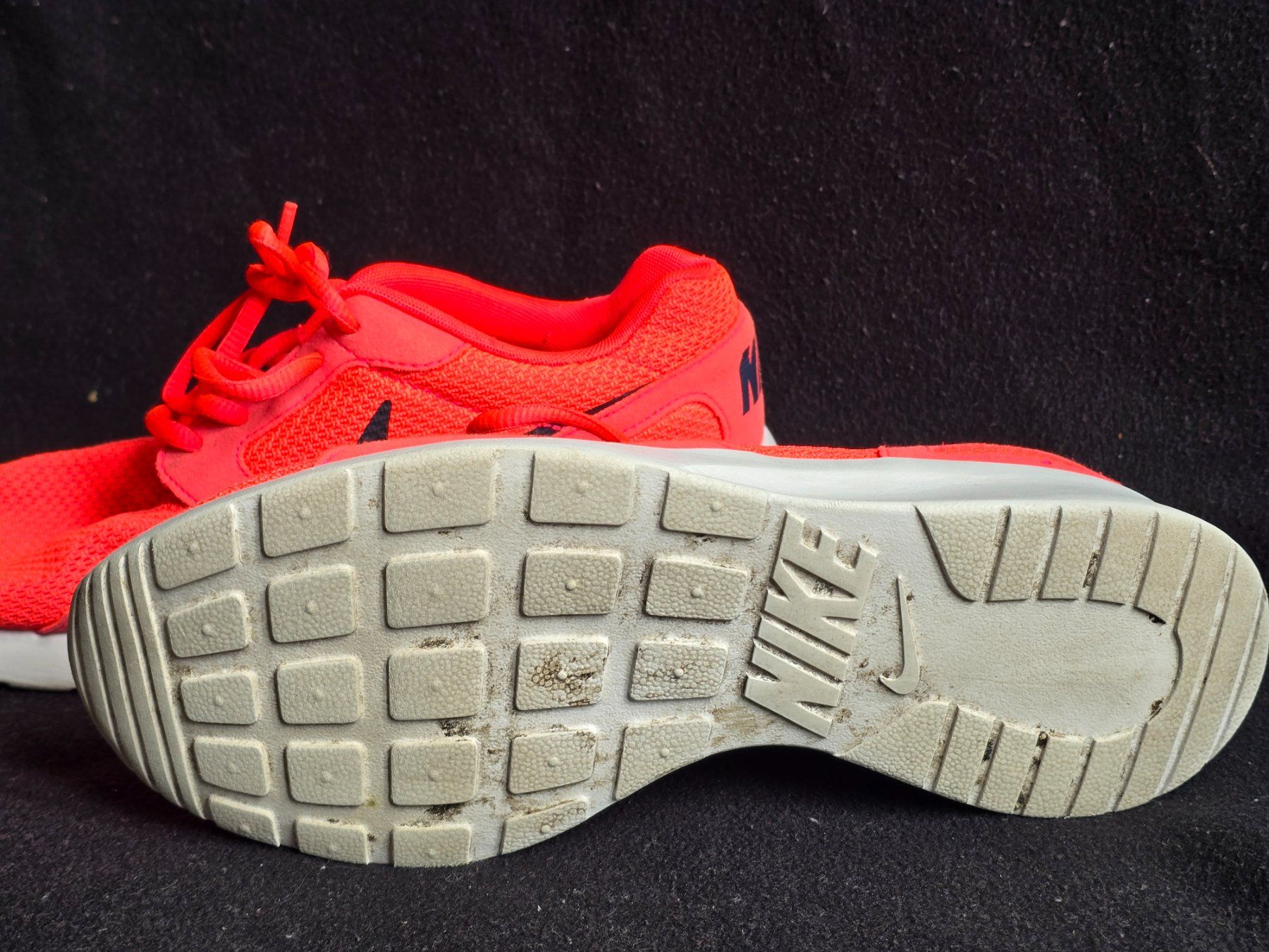 Nike Scarpe da donna: Nike Turnschuhe, Grösse 40 Damen – Usato da Oftringen venduto da Sparkatze 3