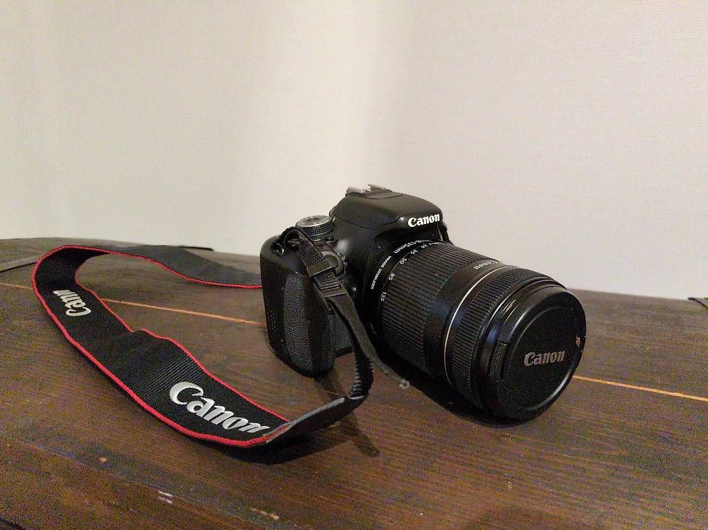 Canon Fotocamera: Spiegelreflexkamera EOS 600D mit viel Zubehör – Usato da Wetzikon ZH venduto da sel_5kny