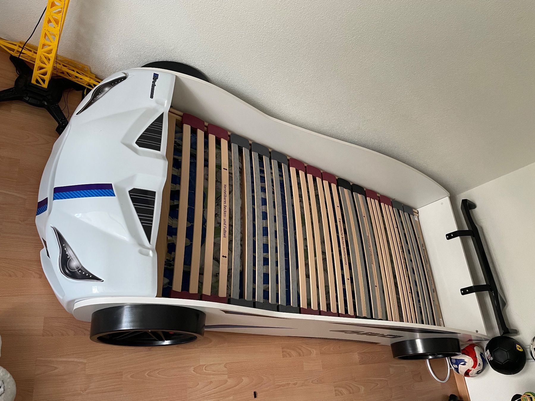 Lits: Auto bett – D'occasion à Oberurnen par ali_qrp7 1