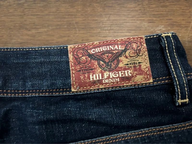 Jeans: Tommy Hilfiger Dark Wash Denim Ruby Jeans  – Neu (gemäss Beschreibung) aus Basel von donald_duck_313 2