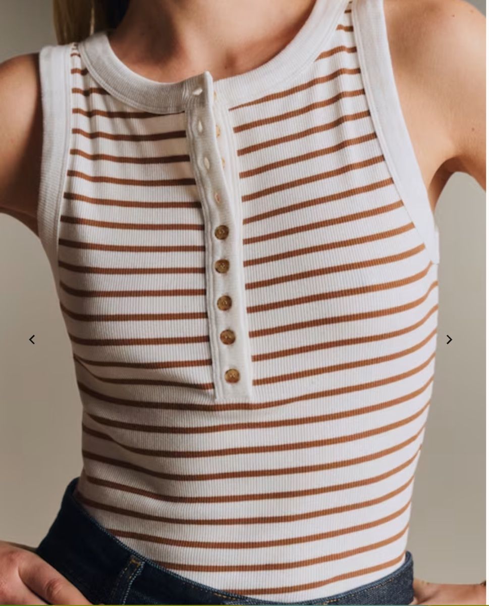 Sezane Top: Sezane top  – Nuovo (secondo la descrizione) da Zürich venduto da honeybunny91
