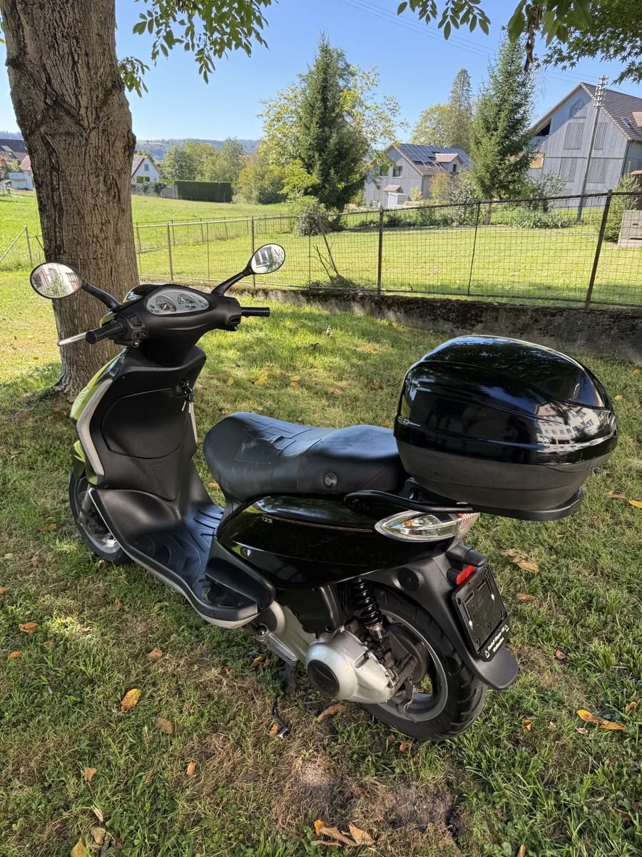 Piaggio Scooter: PIAGGIO FLY 125 CC – Usato da Winterthur venduto da Fabio_46 5