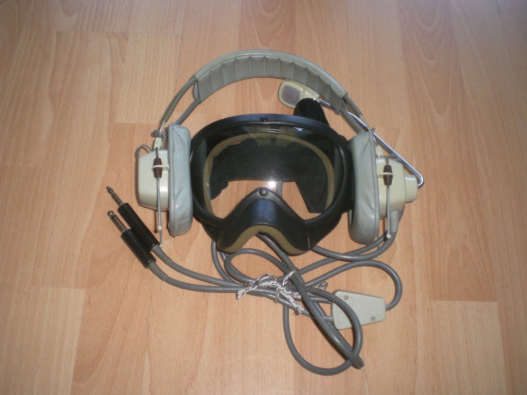 Misurare: Headset & Brille Gulf Air – Usato da Grellingen venduto da Neuron67 1