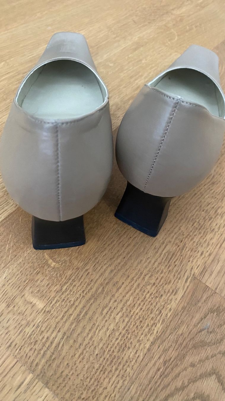 Kaiser Damenschuhe: PETER KAISER Pumps Beige – Gebraucht aus Starrkirch-Wil von sclupain 1