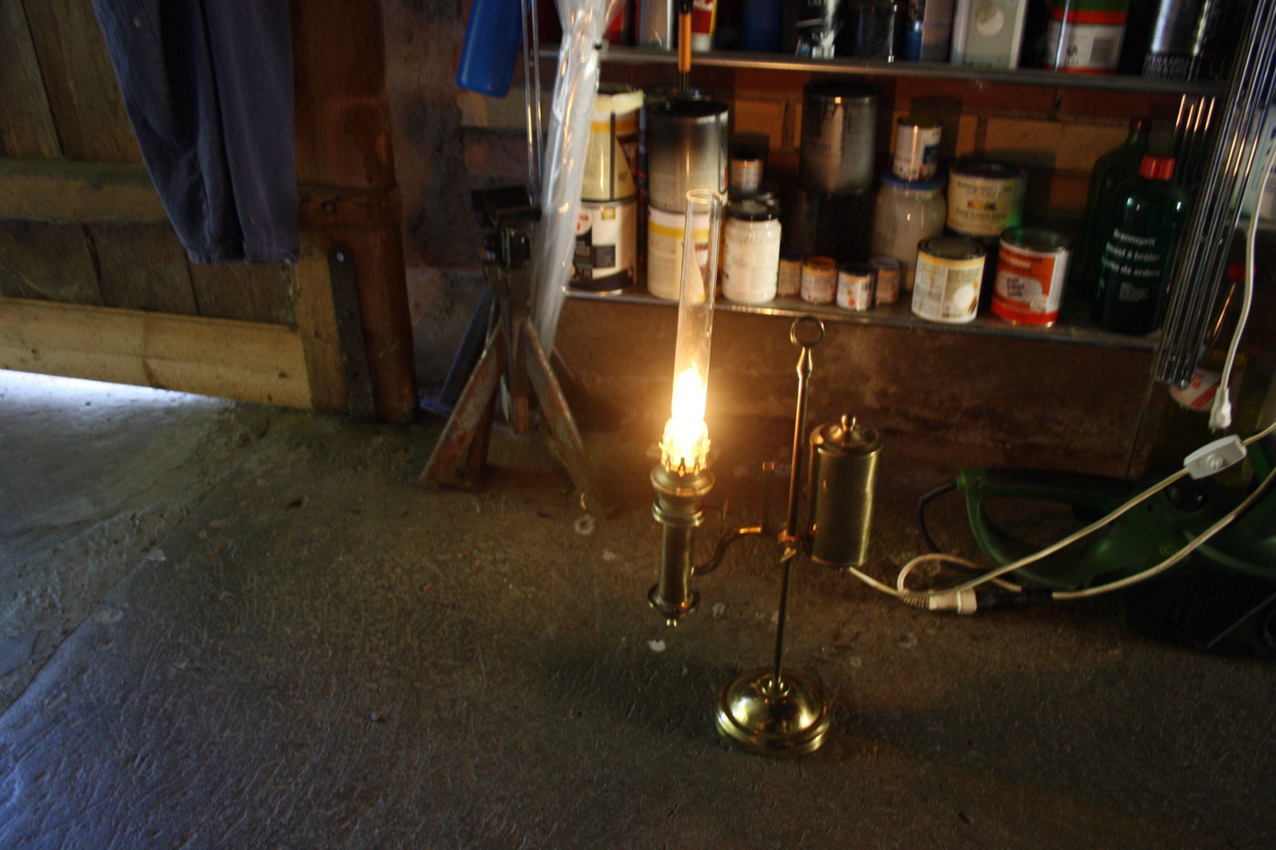 Lampade: VINTAGE LAMPE – Usato da Wauwil venduto da Pneuedy 1