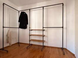 Kleiderschrank / Regalsystem aus Rohrstangen (Pipe-System)