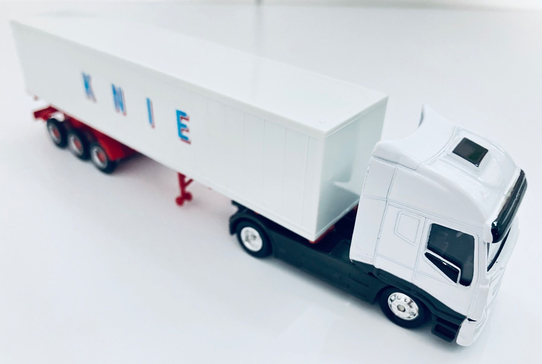 Schuco Trains électriques: KNIE LKW mit Anhänger NEU IVECO H0 #340 – Neuf (Voir description) à Oberbuchsiten par Orsetto24