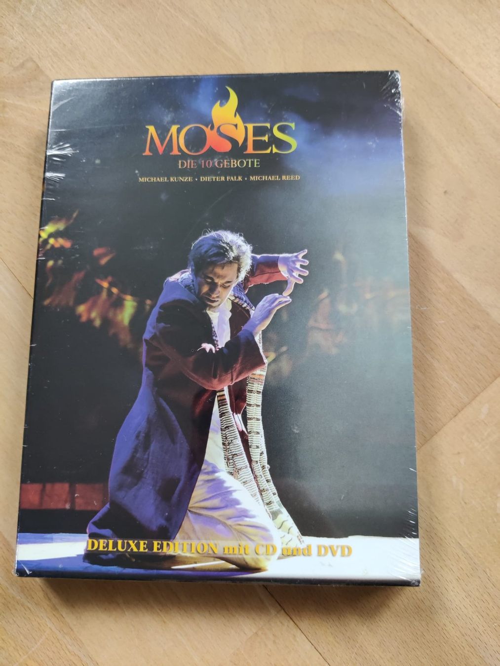 Tutti i DVDs: Moses - Deluxe Edition mit CD und DVD – Nuovo e nell'imballaggio originale da Wil SG venduto da Natundmatt