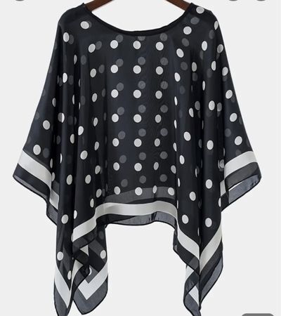 Damen Poncho gepunktet schwarz/weiss 