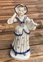 antike Porzellanfigur junge Dame mit Leier, Lyra