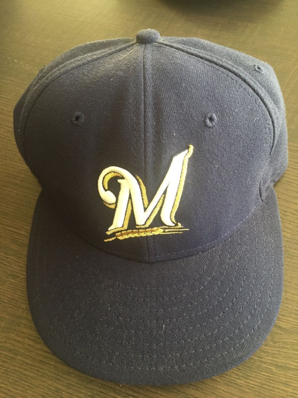 New Era Hüte, Mützen & Caps: Milwaukee Brewers New Era Cap Gr. 7 1/8 – Gebraucht aus Muttenz von bargain_hunter