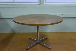 Designer Tisch mit Aluminium Fuss