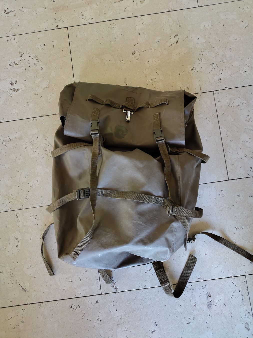 Sacs à dos: Kampfrucksack 90 – D'occasion à Langnau b. Reiden par muurbuur