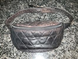 Pochette ceinture en cuir noir d’occasion