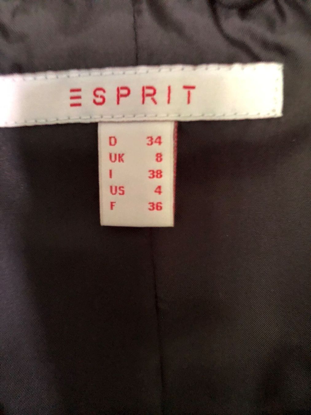 Esprit Vestes: Esprit schwarz elegant – Neuf avec emballage d'origine à Adliswil par Jessik0 1