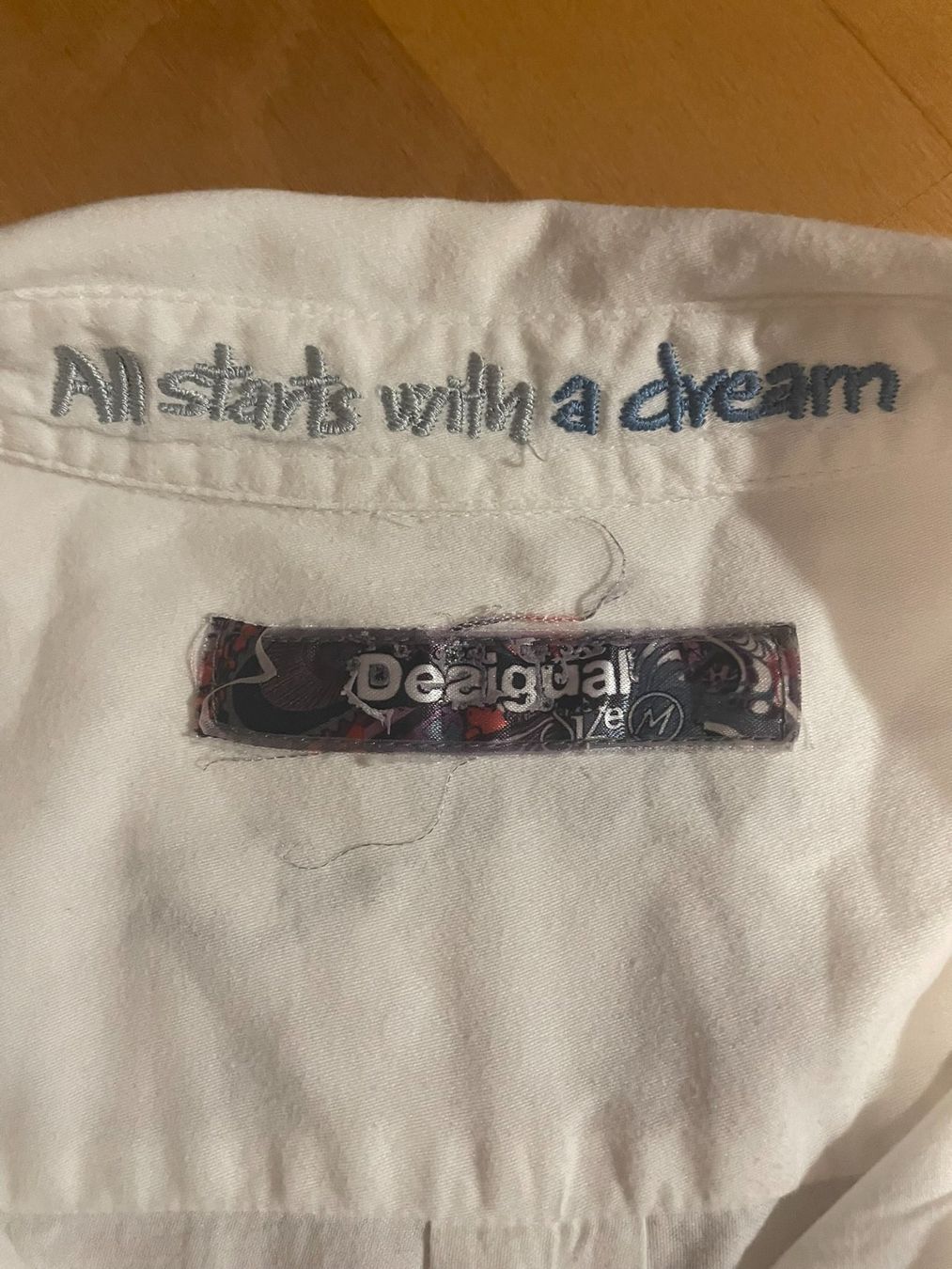 Desigual Blusen: Desigual Bluse, Gr. M, weiss, Rainbow Collection, Dream – Gebraucht aus Hubersdorf von JanasHeartTreasures 2