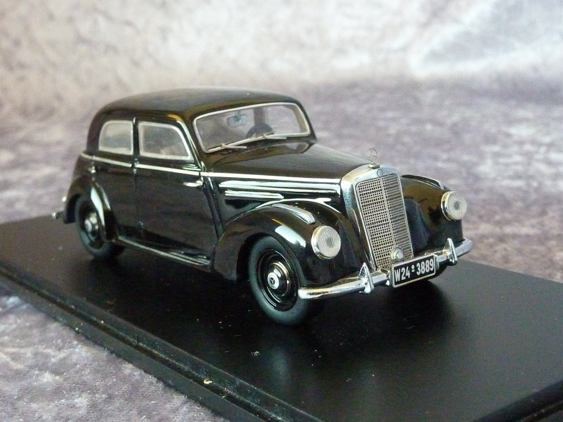 Mercedes-Benz Modellini d'auto: Mercedes 220 W 187  1:43 – Nuovo (secondo la descrizione) da Dürrenäsch venduto da modellautos4you 4