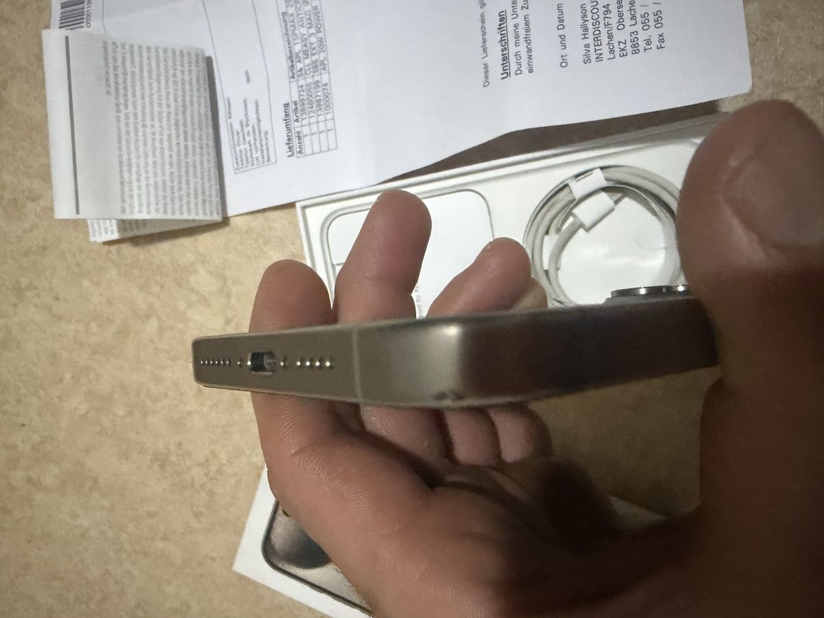 Apple Telefoni cellulari / Smartphones: iPhone 15 Pro max - 256 GB - Natural Titanium – Usato da Altendorf venduto da HivaDM 8