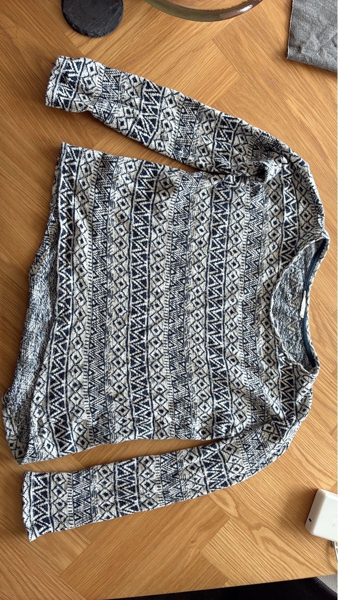 Pullover & Sweatshirts: Baumwolle Pulli – Gebraucht aus Ebmatingen von chi_n9xg