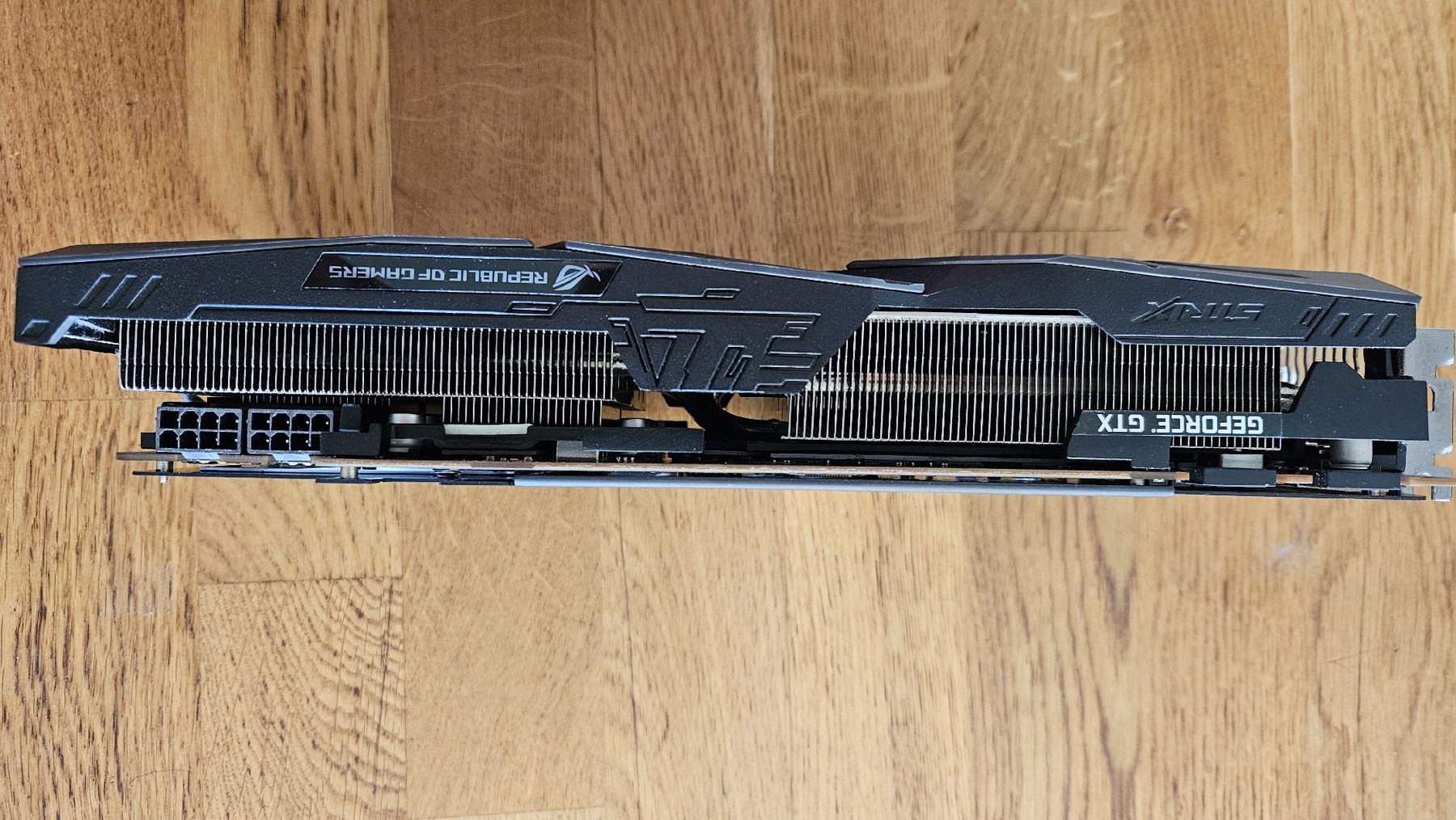 Asus Schede grafiche: GTX 1080 Ti 11GB Asus Strix – Usato da Biel/Bienne venduto da Mouniou 2