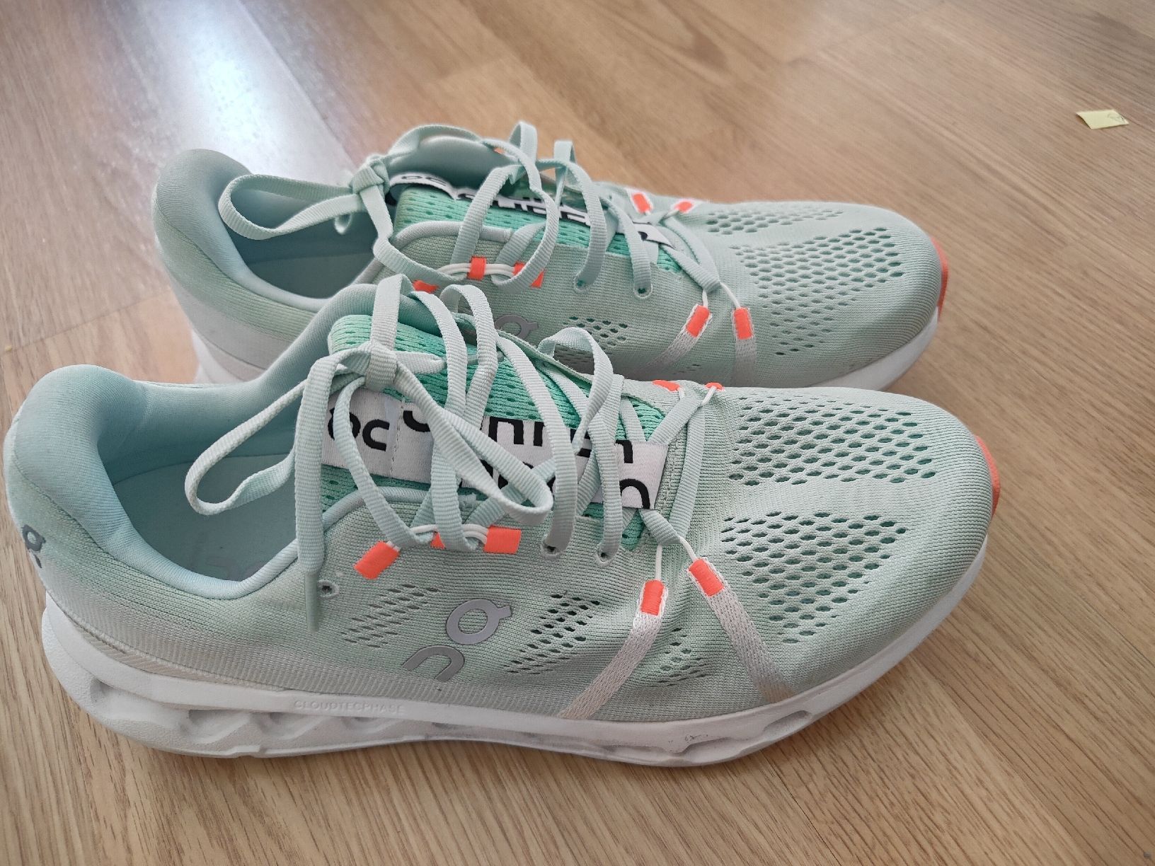 Scarpe da uomo: Chaussures de running On Cloudsurfer vert taille 44 – Difettoso da Biel/Bienne venduto da Edi5Roli3 2