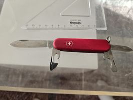 🔴 Victorinox "Officier Suisse" – kompaktes Taschenmesser