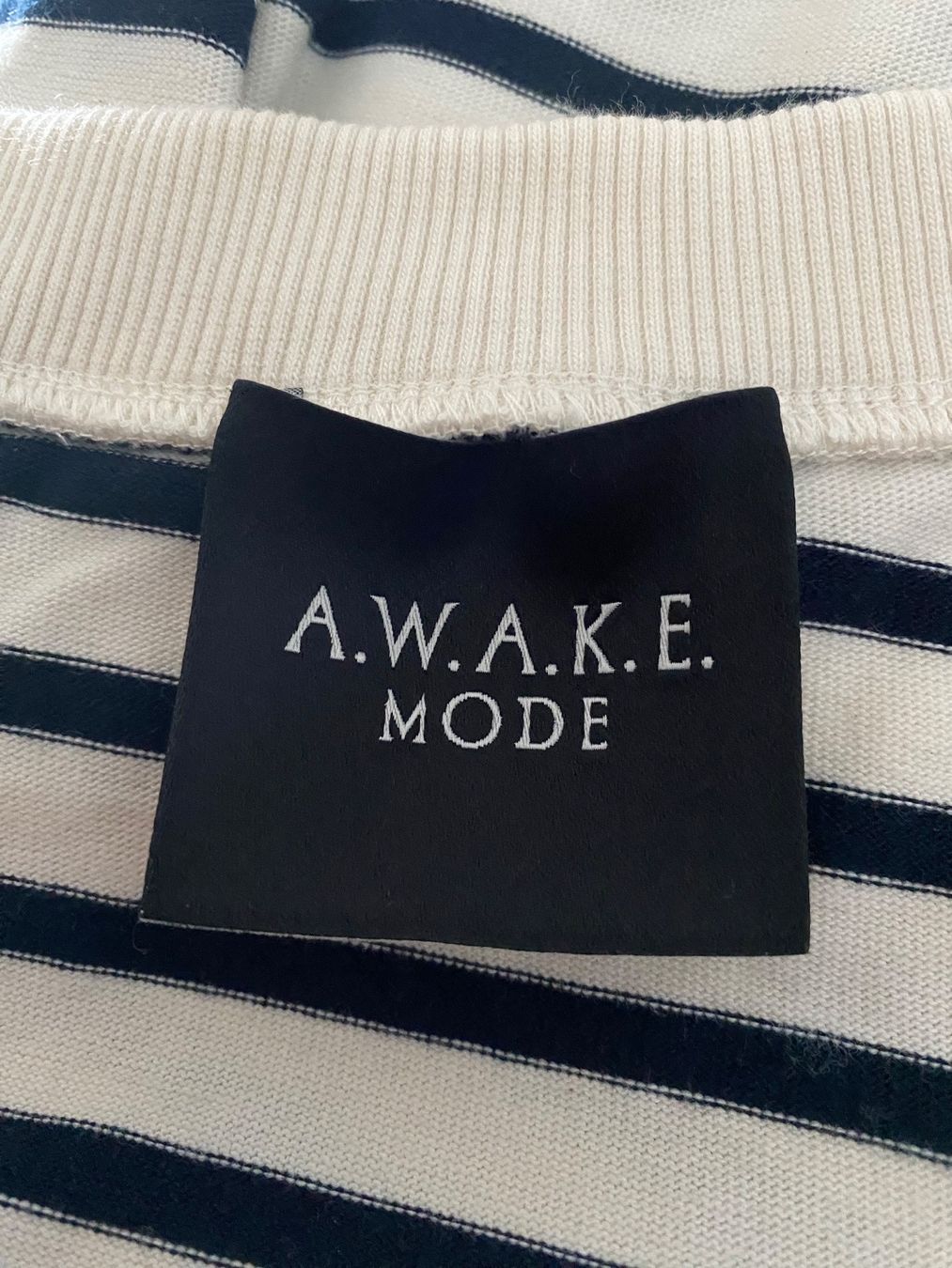 Top: A.W.A.K.E MODE gestreiftes TOP  - neuwertig - – Nuovo (secondo la descrizione) da Jona venduto da vanessasupermarket20 8