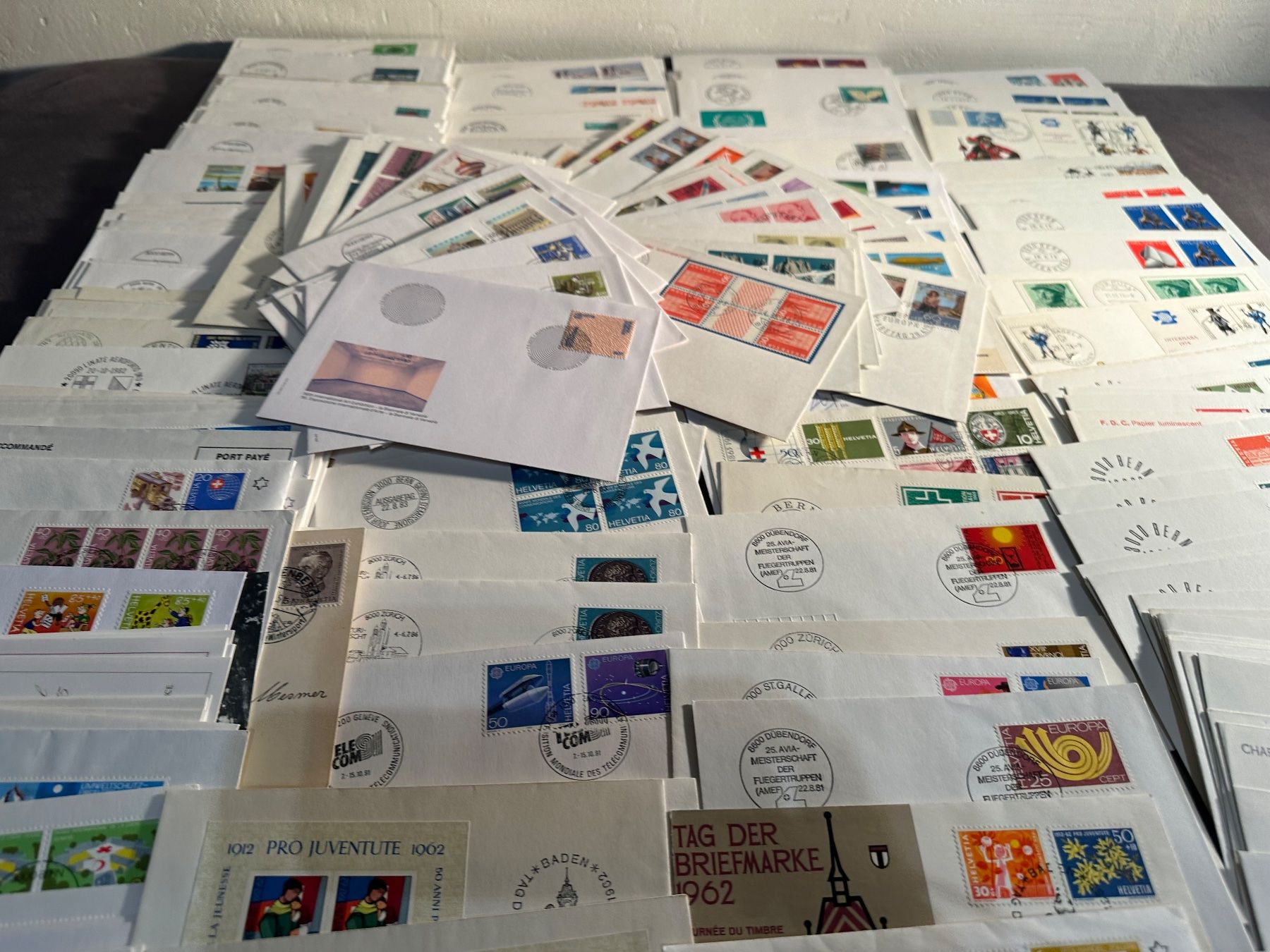 Tutti i francobolli: Sammlung Schweiz Briefe Sonderbriefe FDC usw. – Usato da Stettfurt venduto da 2442 8