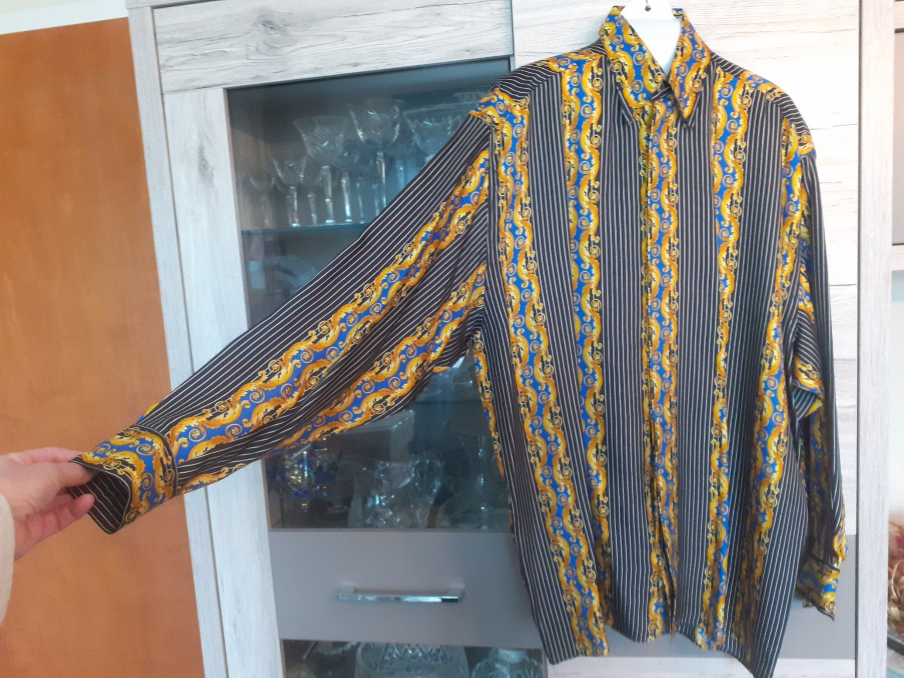 Versace Camicie: VERSACE Seidenhemd Classic V2, Vintage, Grösse M – Usato da Wangen an der Aare venduto da barzois 1